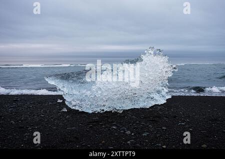 Ghiaccio alla Diamond Beach in Islanda Foto Stock