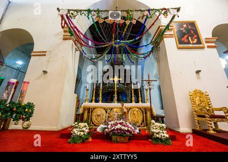 Chiesa di Santiago Apóstol, 1547, Santiago Atitlan, dipartimento di Sololá, Guatemala, America centrale Foto Stock