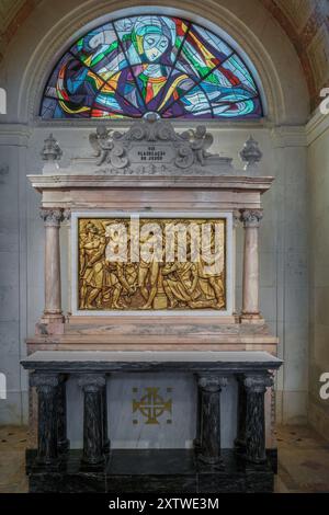 Santuario di nostra Signora del Rosario di Fatima situato in cova da Iria, città di Fatima, Portogallo, uno dei santuari mariani del mondo, Europa. Foto Stock
