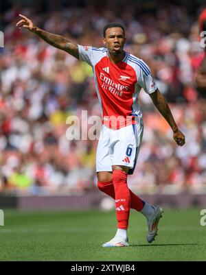 Londra, Regno Unito. 11 agosto 2024 - Arsenal V Olympique Lyonnais - Emirates Cup - Emirates Stadium. Gabriel dell'Arsenal in azione. Crediti immagine: Mark Pain / Alamy Live News Foto Stock