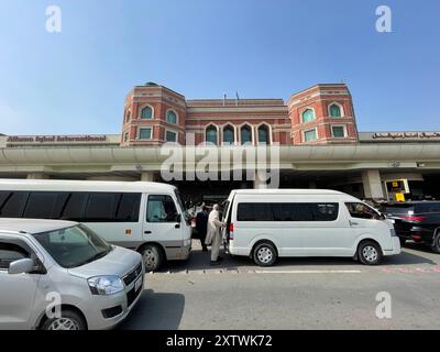 L'aeroporto di Lahore è noto anche come l'aeroporto internazionale Allama Iqbal è il secondo aeroporto civile per traffico in Pakistan aperto nel 1962 Foto Stock