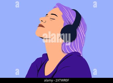 Donna con capelli viola che ascolta la musica con le cuffie nere su sfondo blu. Foto Stock