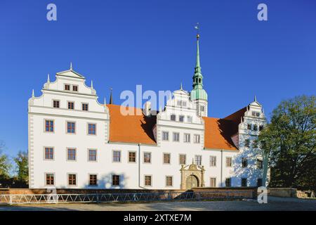 Il castello di Doberlug è un complesso a quattro alate costruito in stile rinascimentale a Doberlug-Kirchhain, Brandeburgo, le cui origini risalgono a una mona cistercense Foto Stock