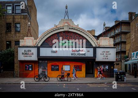 The Everyman Screen on the Green Islington London - inaugurato nel 1913 è uno dei più antichi cinema in circolazione nel Regno Unito. Foto Stock