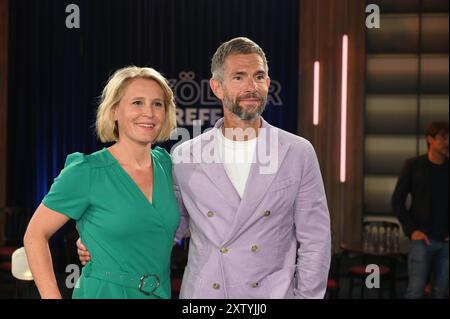 Die Moderatoren Susan Link und Micky Beisenherz der WDR Talkshow Kölner Treff *** i presentatori Susan Link e Micky Beisenherz del talk show WDR Kölner Treff Foto Stock