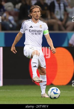 Varsavia, Polonia. 14 agosto 2024. Luka Modric del Real Madrid durante la partita di Supercoppa UEFA allo Stadio Nazionale di Varsavia. Il credito per immagini dovrebbe essere: Jonathan Moscrop/Sportimage Credit: Sportimage Ltd/Alamy Live News Foto Stock