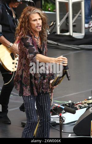 Steven Tyler degli Aerosmith si esibisce nella serie di concerti NBC Today Show a New York. Foto Stock