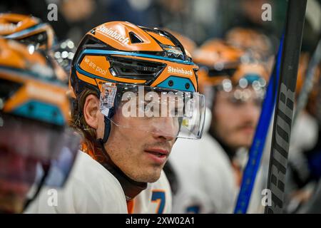 Linz, Austria. 16 agosto 2024. LINZ, AUSTRIA - 16 AGOSTO: Brian Lebler (BWL) im Vorbereitungsspiel zwischen Black Wings Linz V EC Kassel Huskies a Eishalle Linz am 16 agosto 2024 a Linz, Austria.240816 SEPA 20 076 - 20240816 PD7501 credito: APA-PictureDesk/Alamy Live News Foto Stock