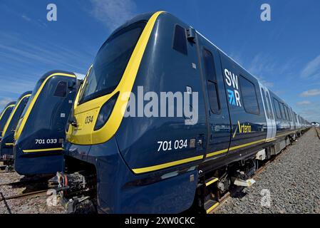 New South Western Railway SWR Arterio classe 701 Alstom treni in deposito presso il deposito di Long Marston Rail, Warwickshire, giugno 2024 Foto Stock