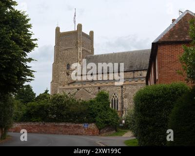 ORFORD, SUFFOLK, Regno Unito - 15 LUGLIO 2024: Vista esterna della chiesa di San Bartolomeo Foto Stock