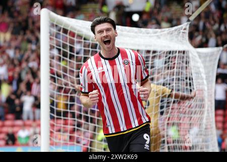 Kieffer Moore dello Sheffield United celebra il secondo gol della squadra durante il match per il titolo Sky Bet a Bramall Lane, Sheffield. Data foto: Sabato 17 agosto 2024. Foto Stock