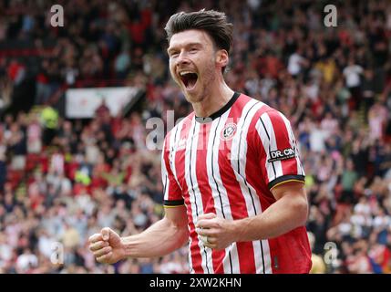 Kieffer Moore dello Sheffield United celebra il secondo gol della squadra durante il match per il titolo Sky Bet a Bramall Lane, Sheffield. Data foto: Sabato 17 agosto 2024. Foto Stock