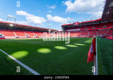 Enschede, Paesi Bassi. 17 agosto 2024. ENSCHEDE, Stadio Grolsch veste, 17-08-2024, stagione 2024/2025, Eredivisie olandese calcio durante la partita Twente - Sparta Panoramica stadio crediti: Tiri pro/Alamy Live News Foto Stock