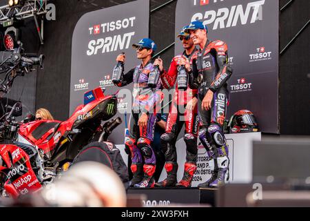 Spielberg, Austria. 17 agosto 2024. SPIELBERG, AUSTRIA - 17 AGOSTO: Secondo posto Jorge Martin di Spagna e prima Pramac Racing, primo posto Francesco Bagnaia d'Italia e Ducati Lenovo Team e terzo posto Aleix Espargaro di Spagna e Aprilia Racing durante la MotoGP d'Austria - Sprint - qualifiche al Red Bull Ring il 17 agosto 2024 a Spielberg, Austria.240817 SEPA 01 068 - 20240817 PD3520 credito: APA-PictureDesk/Alamy Live News Foto Stock