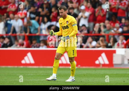 Neto di Bournemouth festeggia dopo che la sua squadra ha segnato un gol per raggiungere il 1-1 durante la partita di Premier League tra Nottingham Forest e Bournemouth al City Ground di Nottingham sabato 17 agosto 2024. (Foto: Jon Hobley | mi News) crediti: MI News & Sport /Alamy Live News Foto Stock