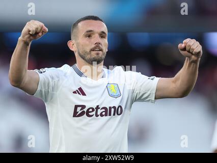 Londra, Regno Unito. 17 agosto 2024. John McGinn dell'Aston Villa celebra la partita di Premier League al London Stadium di Londra. Il credito per immagini dovrebbe essere: Paul Terry/Sportimage Credit: Sportimage Ltd/Alamy Live News Foto Stock