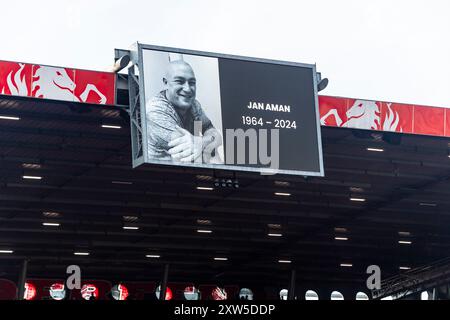 Enschede, Paesi Bassi. 17 agosto 2024. ENSCHEDE, Stadio Grolsch veste, 17-08-2024, stagione 2024/2025, Eredivisie olandese calcio durante la partita Twente - Sparta Jan Aman credito: Pro tiri/Alamy Live News Foto Stock
