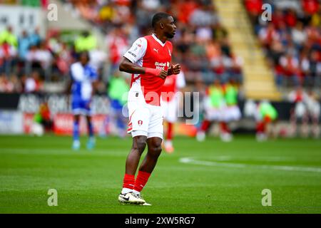 AESSEAL New York Stadium, Rotherham, Inghilterra - 17 agosto 2024 Hakeem Odoffin (22) di Rotherham United - durante la partita Rotherham United contro Bristol Rovers, Sky Bet League One, 2024/25, AESSEAL New York Stadium, Rotherham, Inghilterra - 17 agosto 2024 crediti: Arthur Haigh/WhiteRosePhotos/Alamy Live News Foto Stock