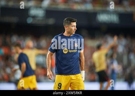 Robert Lewandowski del FC Barcelona visto in azione durante la partita tra il Valencia CF e il FC Barcelona allo stadio Mestalla. Punteggio finale; Foto Stock