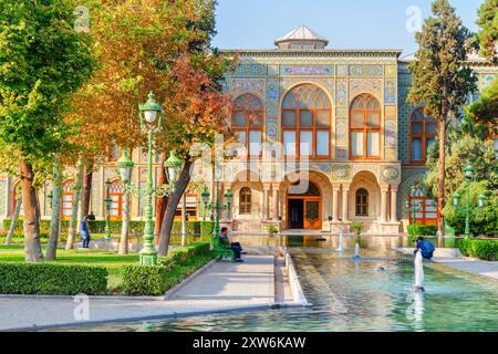 Vista del Palazzo del Golestan e delle fontane di Teheran, Iran Foto Stock