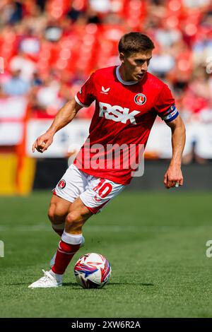 Londra, Regno Unito. 17 agosto 2024. Greg Docherty (10) di Charlton Athletic durante la partita di Charlton Athletic FC contro Leyton Orient FC Sky bet EFL League 1 al Valley, Londra, Inghilterra, Regno Unito il 17 agosto 2024 Credit: Every Second Media/Alamy Live News Foto Stock