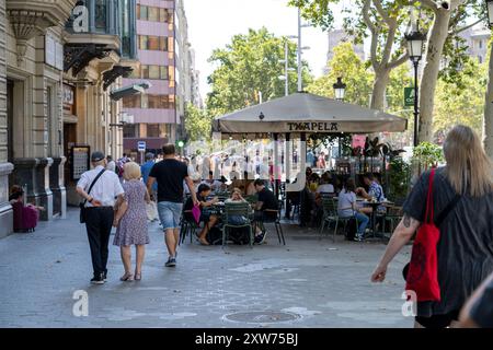 Txapela Cafe sul Passeig de Gracia a Barcellona, Spagna Foto Stock