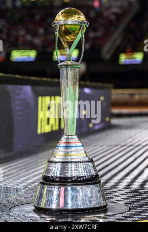 Cardiff, Regno Unito. 17 agosto 2024. Il Trofeo del Campionato del mondo durante il FIM Speedway Grand Prix di Gran Bretagna al Principality Stadium di Cardiff sabato 17 agosto 2024. (Foto: Ian Charles | mi News) crediti: MI News & Sport /Alamy Live News Foto Stock