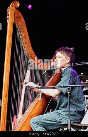 Green Man Festival, Brecon Beacons, Galles, Regno Unito. 18 agosto 2024. L'arpista Cerys Hafana al festival Green Man. Crediti: Nidpor/Alamy Live News Foto Stock