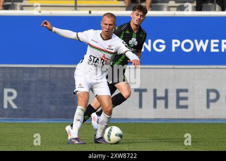 Lovanio, Belgio. 18 agosto 2024. Jon Thorsteinsson dell'OHL raffigurato in azione durante una partita di calcio tra OH Leuven e Cercle Brugge, domenica 18 agosto 2024 a Lovanio, il quarto giorno della stagione 2024-2025 della prima divisione del campionato belga "Jupiler Pro League". BELGA FOTO JILL DELSAUX credito: Belga News Agency/Alamy Live News Foto Stock