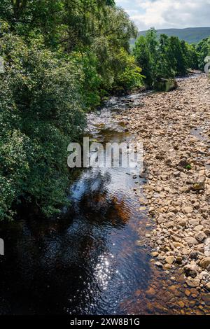 Il fiume Swale a Muker, Swaledale, Yorkshire Dales National Park, North Yorkshire Foto Stock