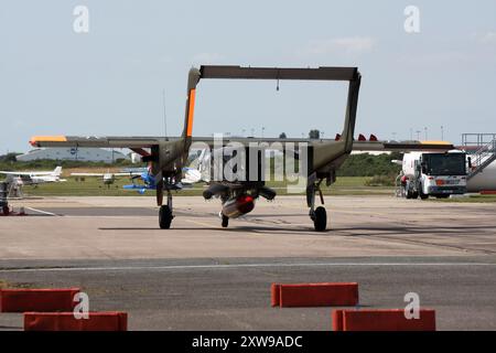 Un North American OV-10B Bronco in colori dell'Aeronautica militare tedesca all'aeroporto di Brighton City Foto Stock