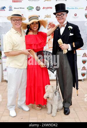 Heiko Reissig, cara Ciutan, Henry de Winter beim Deutschland Traber-Derby auf der Rennbahn Berlin-Mariendorf. *** Heiko Reissig, cara Ciutan, Henry de Winter al German Trotting Derby all'ippodromo Mariendorf di Berlino Foto Stock