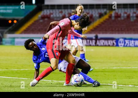 Dayeong Ko della Repubblica di Corea e Vicki Becho della Francia durante la partita di Coppa del mondo femminile FIFA U-20 Costa Rica Francia contro Repubblica di Corea il 17 agosto 2 Foto Stock