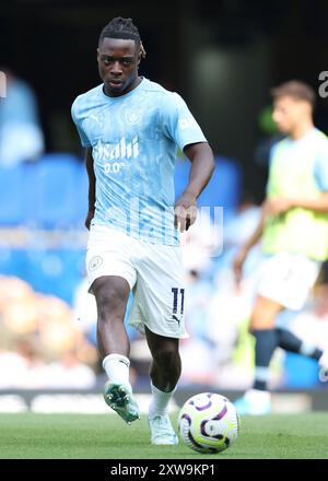 Londra, Regno Unito. 18 agosto 2024. Jeremy Doku del Manchester City si scalda prima della partita di Premier League allo Stamford Bridge di Londra. Il credito per immagini dovrebbe essere: Paul Terry/Sportimage Credit: Sportimage Ltd/Alamy Live News Foto Stock