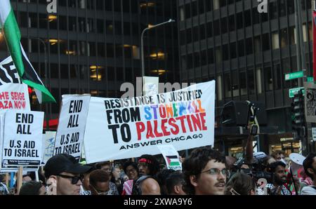 La resistenza è giustificata da Stonewall alla Palestina alla protesta della Convenzione Nazionale Democratica di Chicago Foto Stock