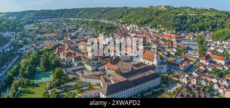 Veduta aerea della città universitaria di Eichstätt nella valle di Altmuehl nell'alta Baviera Foto Stock