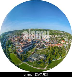 Veduta aerea della città universitaria di Eichstätt nella valle di Altmuehl nell'alta Baviera Foto Stock