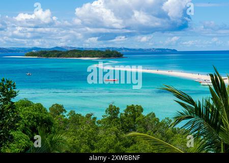 Bassa marea a Nosy Iranja, Madagascar Foto Stock