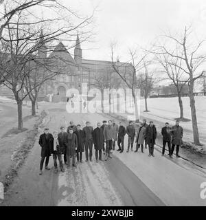 Effettivo 14-7-1967: Dice di no alla NATO. In piena luce questa settimana: Arnulf Kolstad Arnulf Kolstad è uno dei leader di un gruppo di studenti che rifiutano la coscrizione militare in una Norvegia che fa parte della NATO. Foto: Sverre A. Børretzen / Aktuell / NTB ***FOTO NON ELABORATA*** il testo dell'immagine è tradotto automaticamente Foto Stock