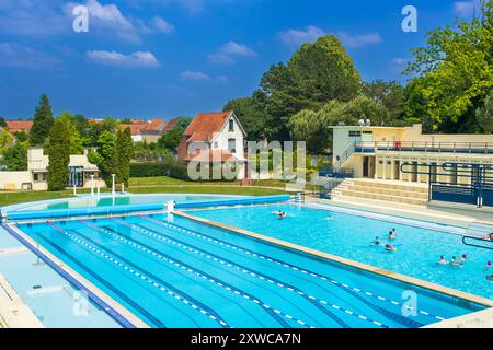 Bruay-la-Buissiere (Francia settentrionale): La piscina Art Deco Roger-Salengro Foto Stock