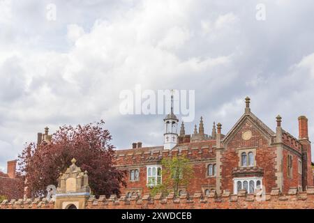 L'Holy Trinity Hospital è stato fondato nel 1573 da Sir William Cordell, Long Melford, Suffolk, Inghilterra, Regno Unito Foto Stock