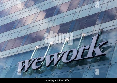 19 agosto 2024. Insegne WeWork all'aperto. Singapore. Foto Stock