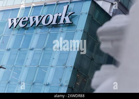 19 agosto 2024. Insegne WeWork all'aperto. Singapore. Foto Stock