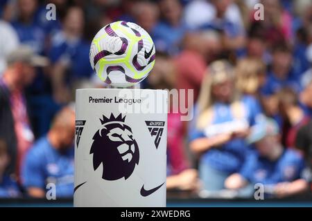 Pallone ufficiale della stagione Premier League 2024/25, Nike Flight Aerowsculpt è visibile sullo stand della Premier League - Ipswich Town vs Liverpool, Premier League, Portman Road, Ipswich, Regno Unito - 17 agosto 2023 solo uso editoriale - si applicano restrizioni DataCo Foto Stock