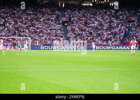 Amsterdam, Paesi Bassi. 15 agosto 2024. AMSTERDAM, PAESI BASSI - 15 AGOSTO: Banner commerciale Bouwgarant durante il terzo turno di qualificazione della UEFA Champions League 2nd Leg match tra AFC Ajax e Panathinaikos FC alla Johan Cruijff Arena il 15 agosto 2024 ad Amsterdam, Paesi Bassi. (Foto di Patrick Goosen/Orange Pictures) credito: dpa/Alamy Live News Foto Stock