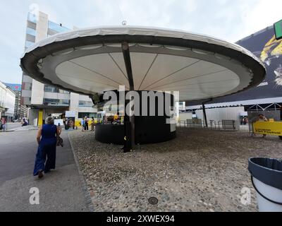 LOCARNO, SVIZZERA - 15 AGOSTO 2024: 77a edizione del festival internazionale del cinema di Locarno , la biglietteria nella piazza principale Foto Stock