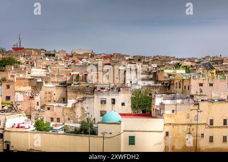 Fez, Marocco - 18 marzo 2024: Veduta aerea della vecchia medina di Fez, Marocco Foto Stock