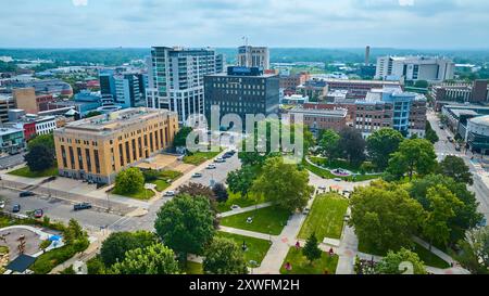 Vista aerea di Bronson Park e del centro di Kalamazoo Foto Stock