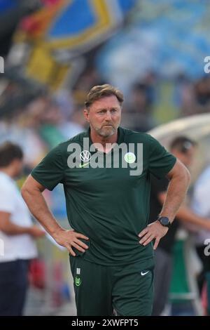 Coblenza, Germania. 19 agosto 2024. Calcio: DFB Cup, tu Koblenz - VfL Wolfsburg, 1° turno, stadio Oberwerth. L'allenatore di Wolfsburg Ralph Hasenhüttl. Credito: Thomas Frey/dpa - NOTA IMPORTANTE: in conformità con i regolamenti della DFL German Football League e della DFB German Football Association, è vietato utilizzare o far utilizzare fotografie scattate nello stadio e/o della partita sotto forma di immagini sequenziali e/o serie di foto video./dpa/Alamy Live News Foto Stock