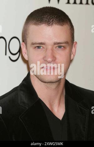 Justin Timberlake al lancio della William Rast Collection alla 59th Street di Bloomingdale a New York City il 1 novembre 2005. Foto di Henry McGee/MediaPunch Foto Stock